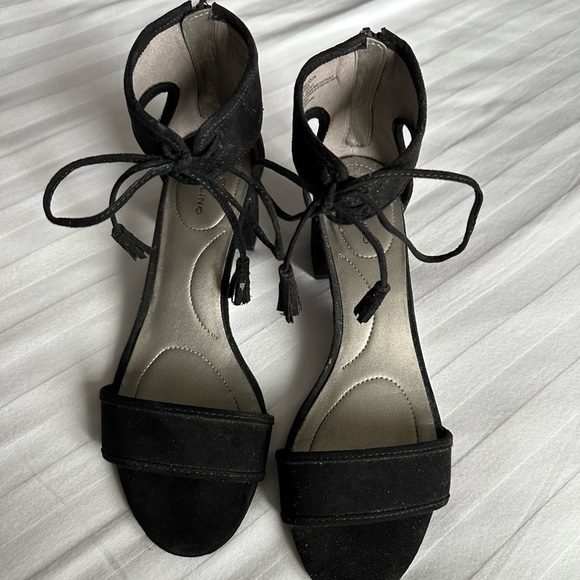 Black chunky heels - Picture 2 of 4